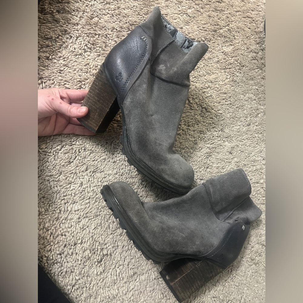 Sam Edelman gray booties size 7.5